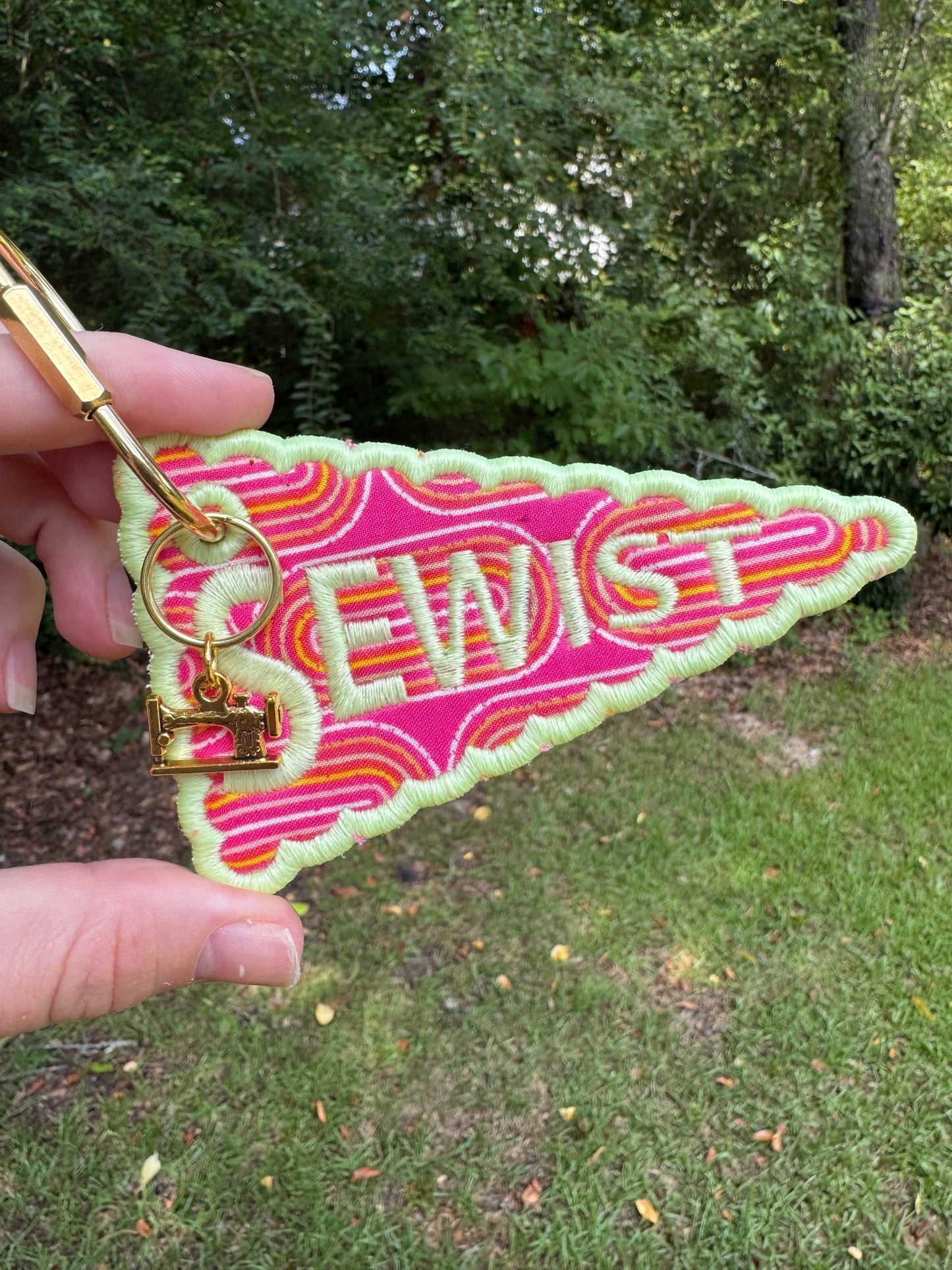Sewist Pennant Bag Tag